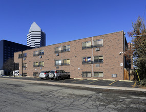 1190 S Bellaire in Glendale, CO - Building Photo - Building Photo