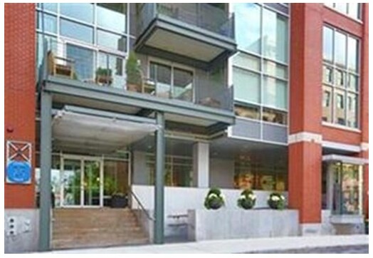 25 Channel Ctr St in Boston, MA - Building Photo