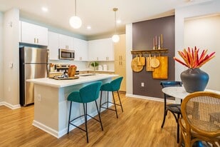 Hawthorne at Oleander in Wilmington, NC - Building Photo