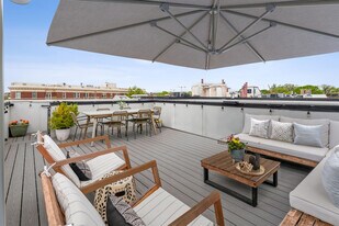 1795 Lanier Pl NW, Unit Unit 5 w Pvt Roof Parking in Washington, DC - Building Photo