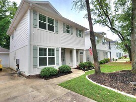 860 Van Kirk Ave in Pensacola, FL - Building Photo