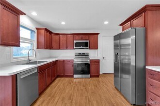 940 Reserve Rd in Buffalo, NY - Foto de edificio - Building Photo