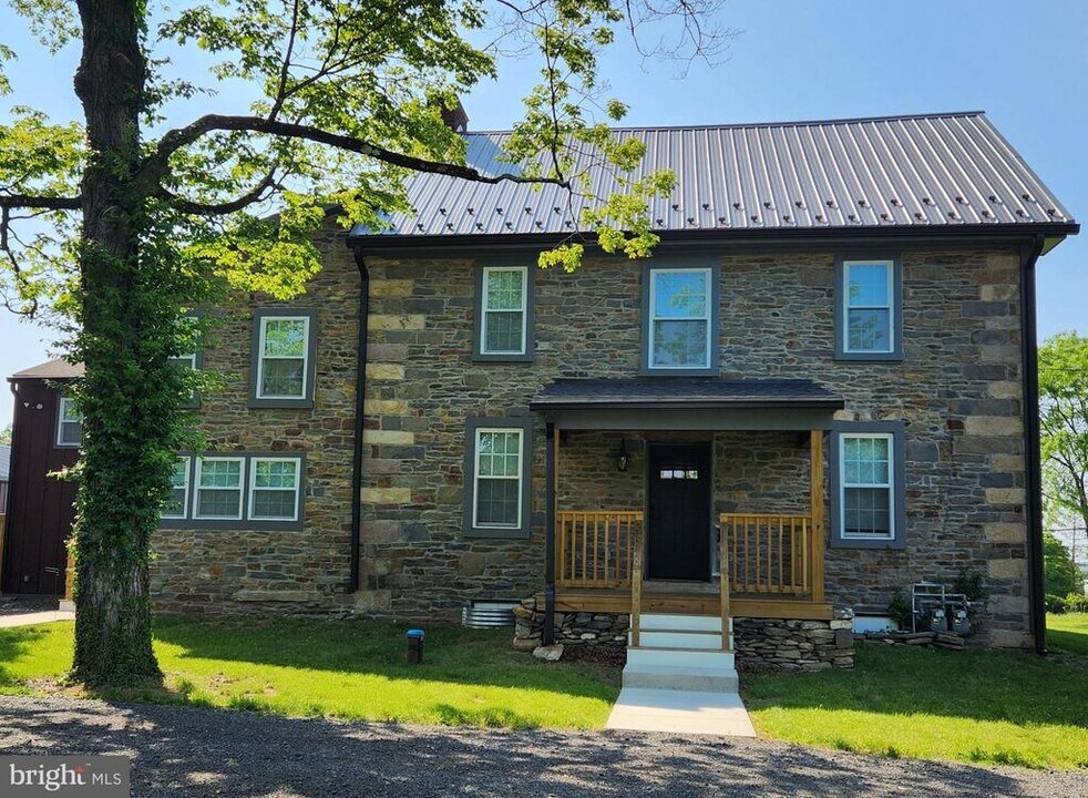 4844 Old Easton Rd in Doylestown, PA - Building Photo