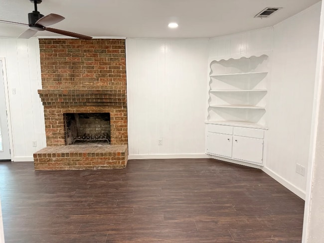 4025 Tynes Dr in Garland, TX - Building Photo - Building Photo