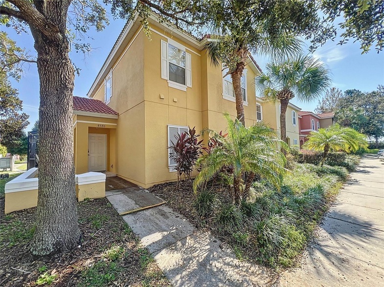 8570 Bay Lilly Loop, Unit 1302 in Kissimmee, FL - Building Photo