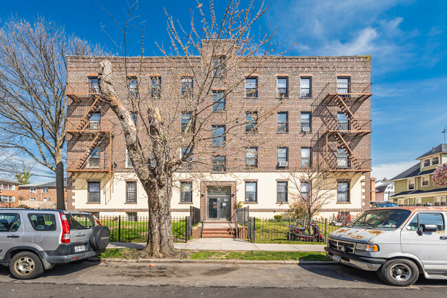 15904 Sanford Ave in Flushing, NY - Building Photo - Building Photo