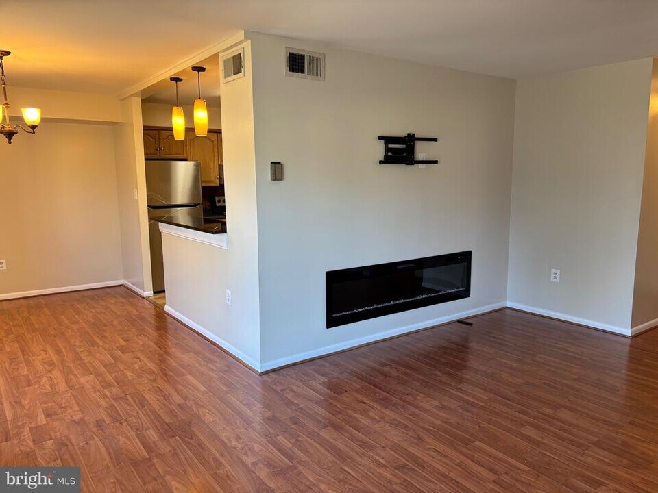 6966 Hanover Pkwy in Greenbelt, MD - Building Photo