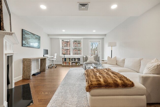 403 Marlborough St, Unit 14 in Boston, MA - Building Photo - Building Photo