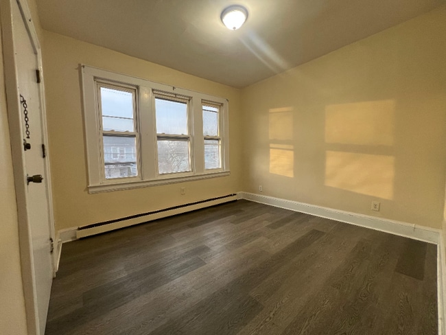 646 Maple Ave, Unit 2 in Elizabeth, NJ - Foto de edificio - Building Photo