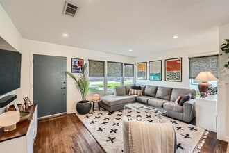 7717 Woodrow Ave in Austin, TX - Building Photo - Building Photo