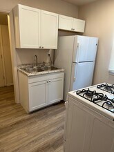 1306 N Walnut St in Champaign, IL - Building Photo - Building Photo