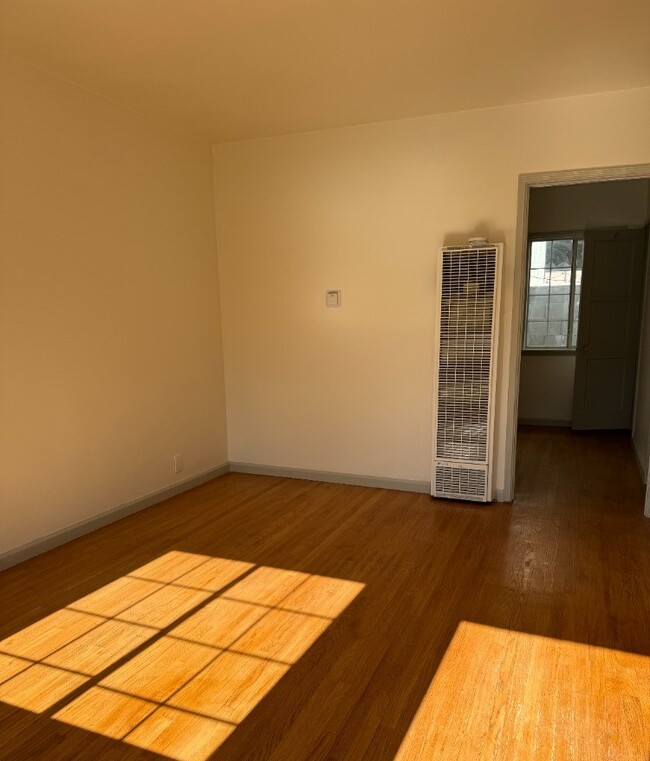 14550 Moorpark St, Unit 14550 in Los Angeles, CA - Building Photo - Building Photo