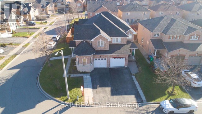 25 Prince Crescent in Brampton, ON - Building Photo - Building Photo