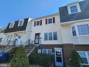 1675 Ridgely Ct in Crofton, MD - Building Photo - Building Photo