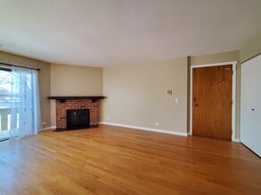 733 Plum Tree Ct in Wheeling, IL - Building Photo - Building Photo