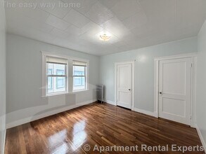 225 Riverside Ave in Medford, MA - Building Photo - Building Photo