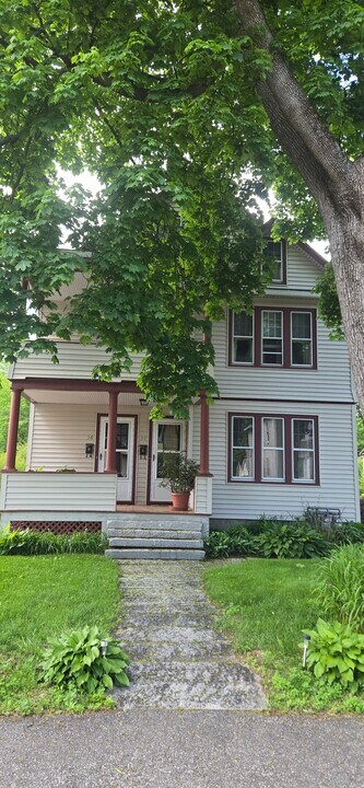 54 Hoffman St, Unit Floor floor in Torrington, CT - Building Photo
