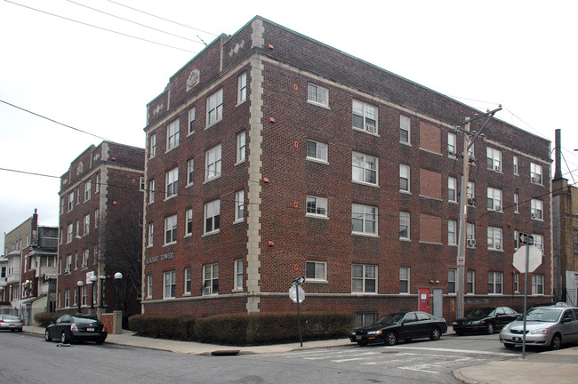 Locust Towers in Philadelphia, PA - Building Photo - Building Photo