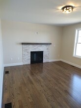 4 Dutch Dr in Litchfield, NH - Building Photo - Building Photo