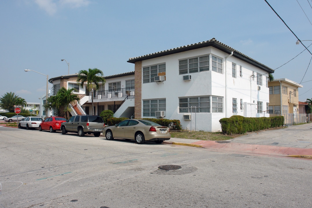 Kent House in Miami Beach, FL - Building Photo