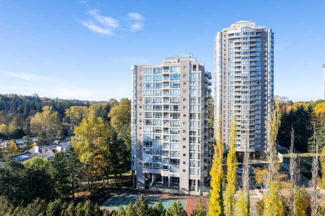 Crystal Manor in Burnaby, BC - Building Photo - Building Photo