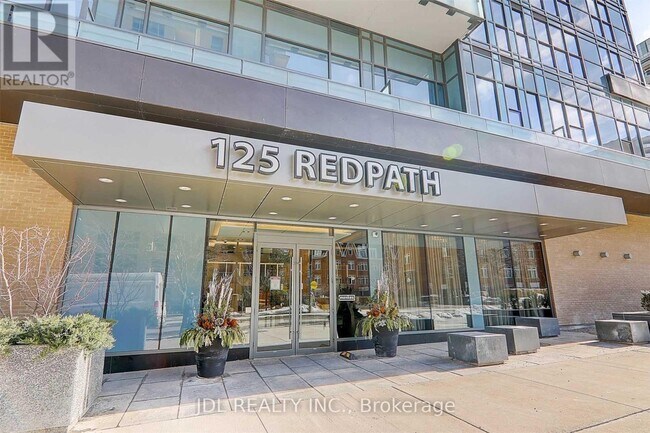 125-2125 Redpath Ave in Toronto, ON - Building Photo - Building Photo