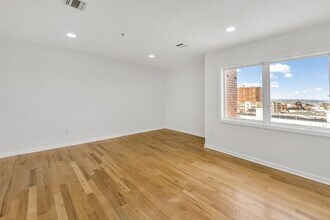 605 New York Ave in Union City, NJ - Building Photo - Building Photo