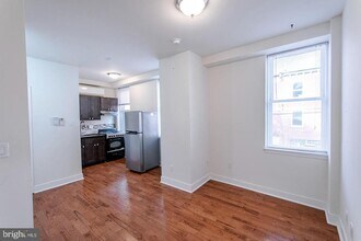 1200 Point Breeze Ave in Philadelphia, PA - Building Photo - Building Photo