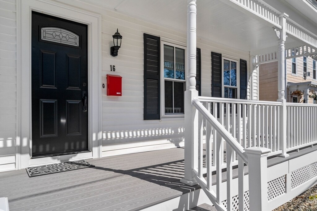 16 Devens St in Marlborough, MA - Building Photo