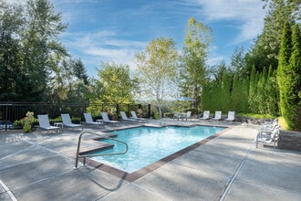 The Knolls at Inglewood Hill in Sammamish, WA - Foto de edificio - Building Photo