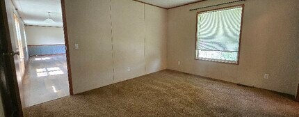 121 W Adams St in Three Forks, MT - Building Photo - Building Photo