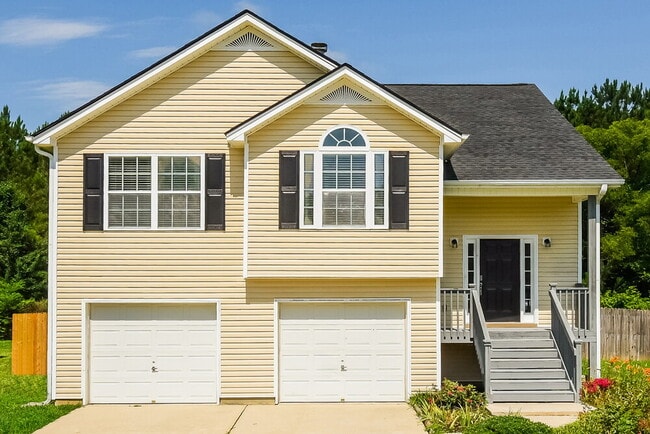 property at 1442 Paddocks Ct
