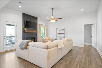 3040 Core Dr in Clarksville, TN - Building Photo - Building Photo