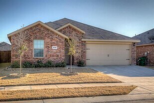 1048 Decker Dr in Fate, TX - Building Photo