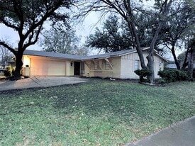 3117 Centennial Dr in Garland, TX - Building Photo