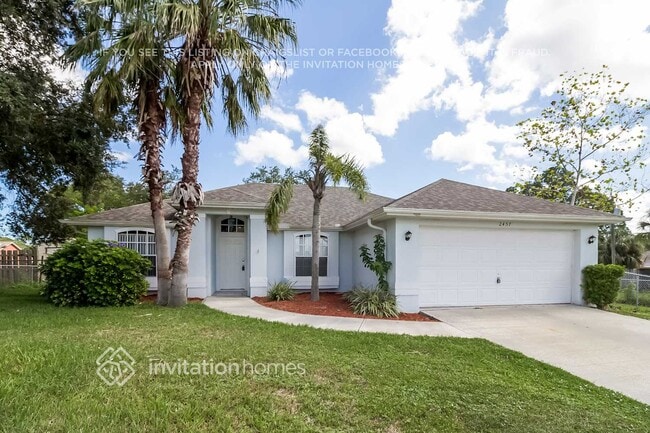 property at 2457 Ramsdale Dr SE