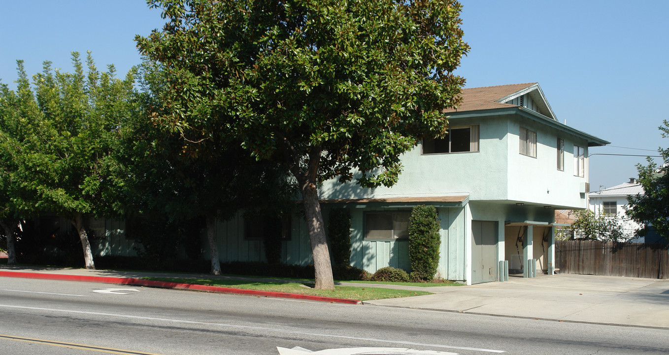 1401 Monterey Rd in South Pasadena, CA - Building Photo