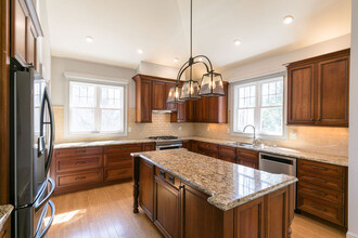 25 King Heights Dr in Fletcher, NC - Building Photo - Building Photo