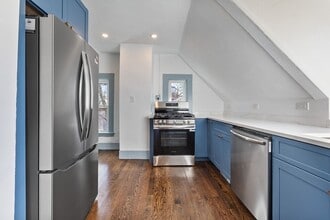 8 Carlton St in Somerville, MA - Building Photo - Building Photo