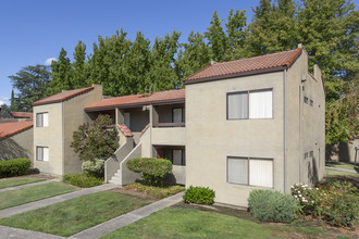 Venetian Park Apartments in Stockton, CA - Building Photo - Building Photo