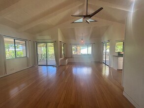 76-223-223 Royal Poinciana Dr in Kailua Kona, HI - Building Photo - Building Photo