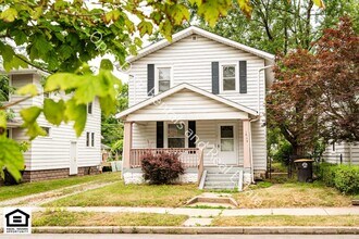 1609 Tecumseh St in Fort Wayne, IN - Foto de edificio - Building Photo