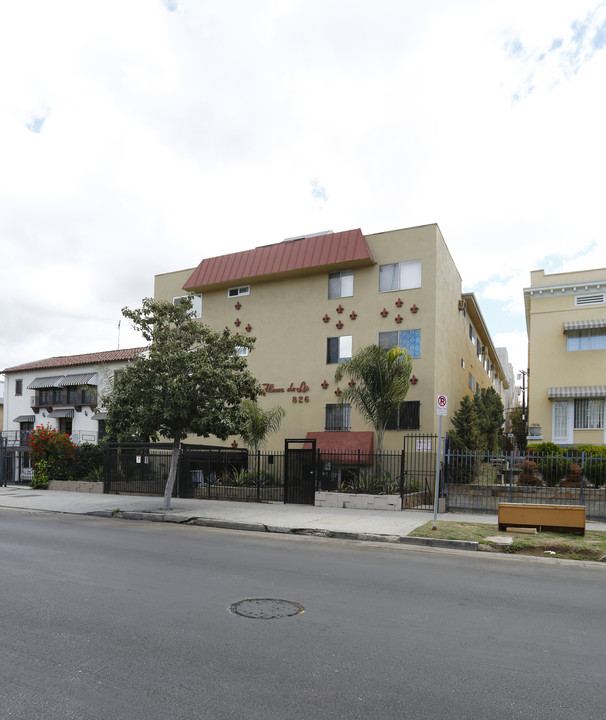 826 S Catalina St in Los Angeles, CA - Building Photo