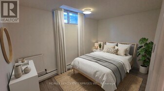 142 Emerald St S in Hamilton, ON - Building Photo