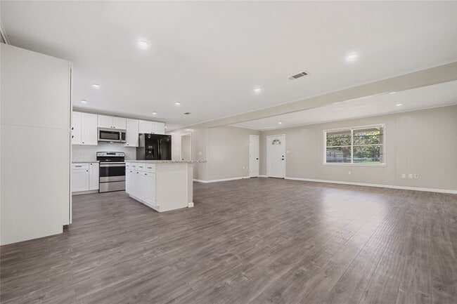 property at 110 W Pine St