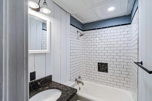 321 S Eleventh St in Salina, KS - Building Photo