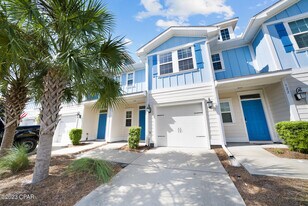 324 Sand Oak Blvd in Panama City Beach, FL - Building Photo