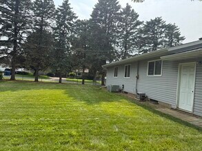 1916 Turquoise Trl in Eagan, MN - Foto de edificio - Building Photo