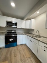 72 Hungerford Terrace in Burlington, VT - Building Photo