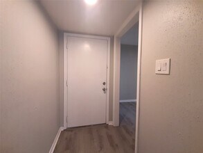 767 Bering Dr in Houston, TX - Building Photo - Building Photo